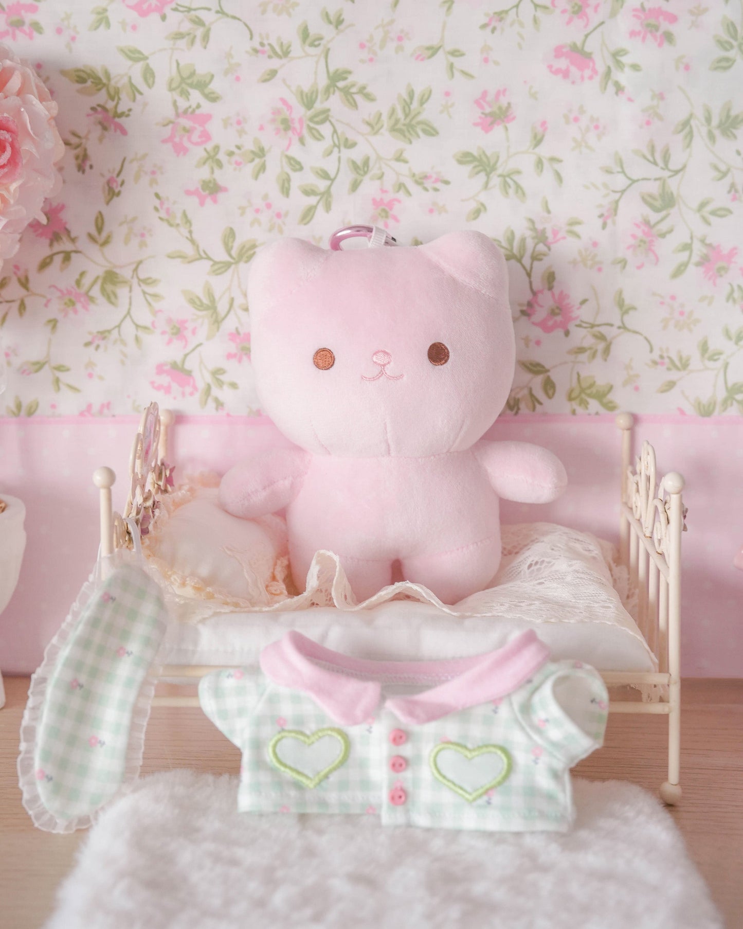 PREORDER ✿ Sakura ♡ Crème Cat Keychain