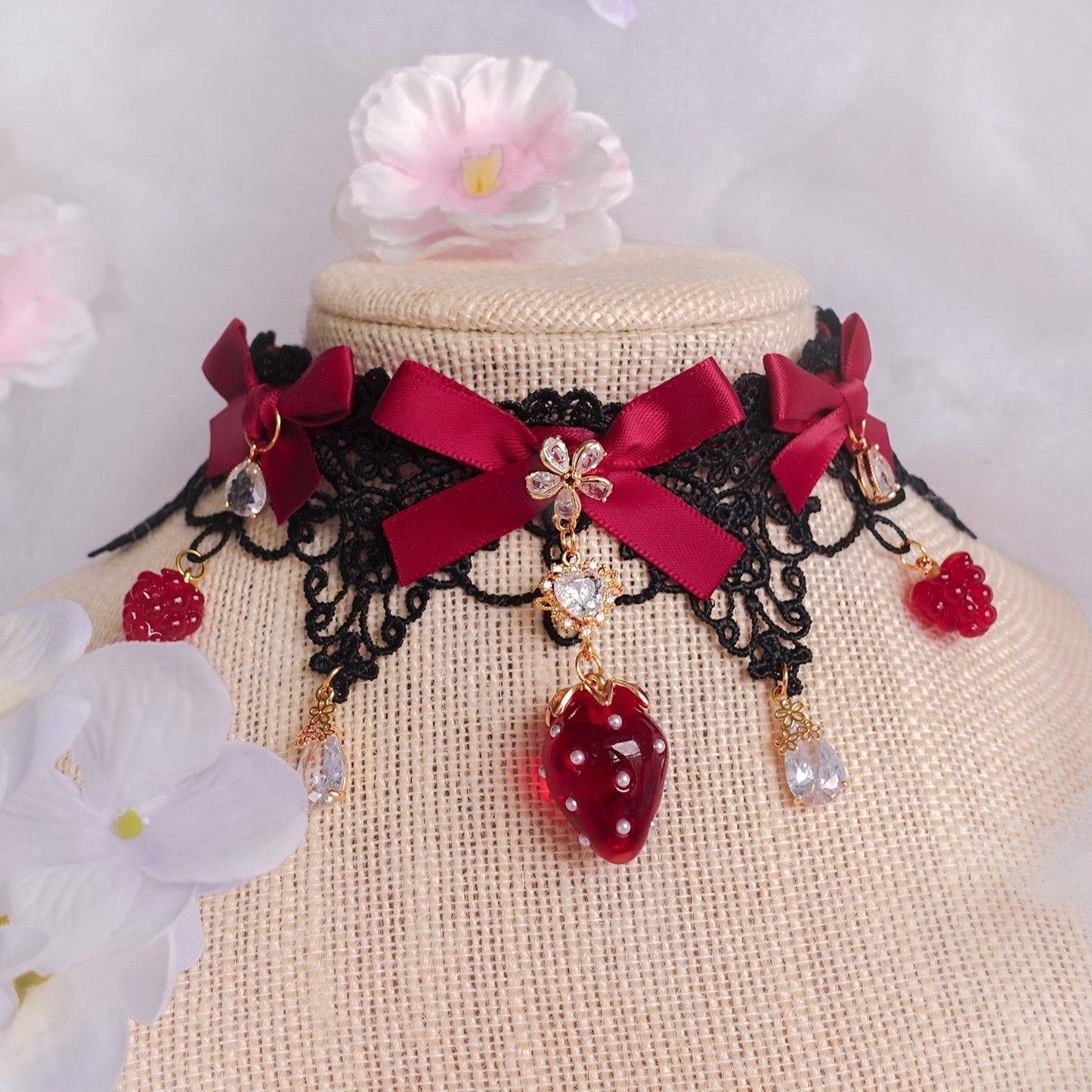 Hecate Choker