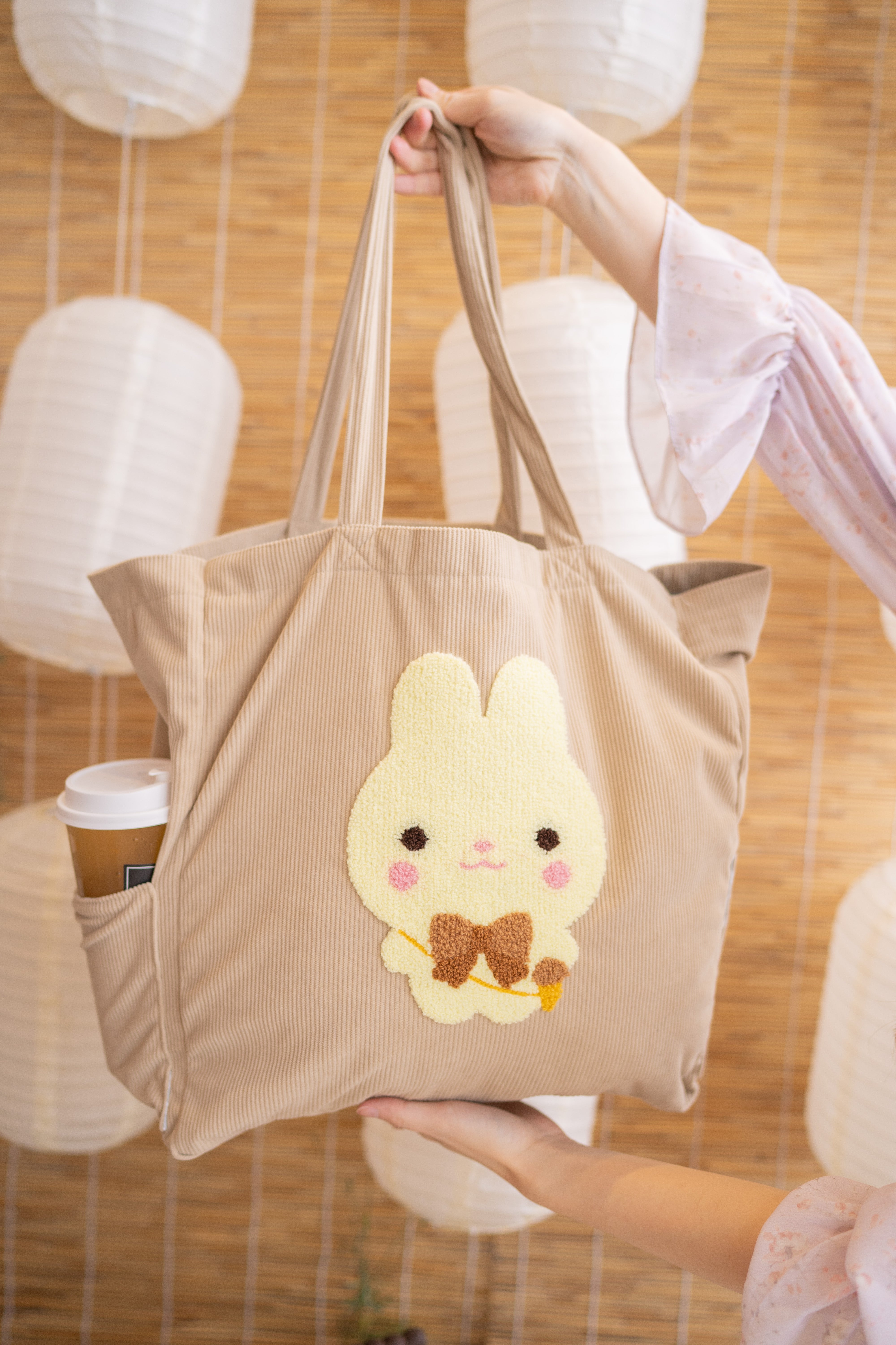 Neapolitan Bun XL Tote Bag ♡ Vanilla – mokapuff