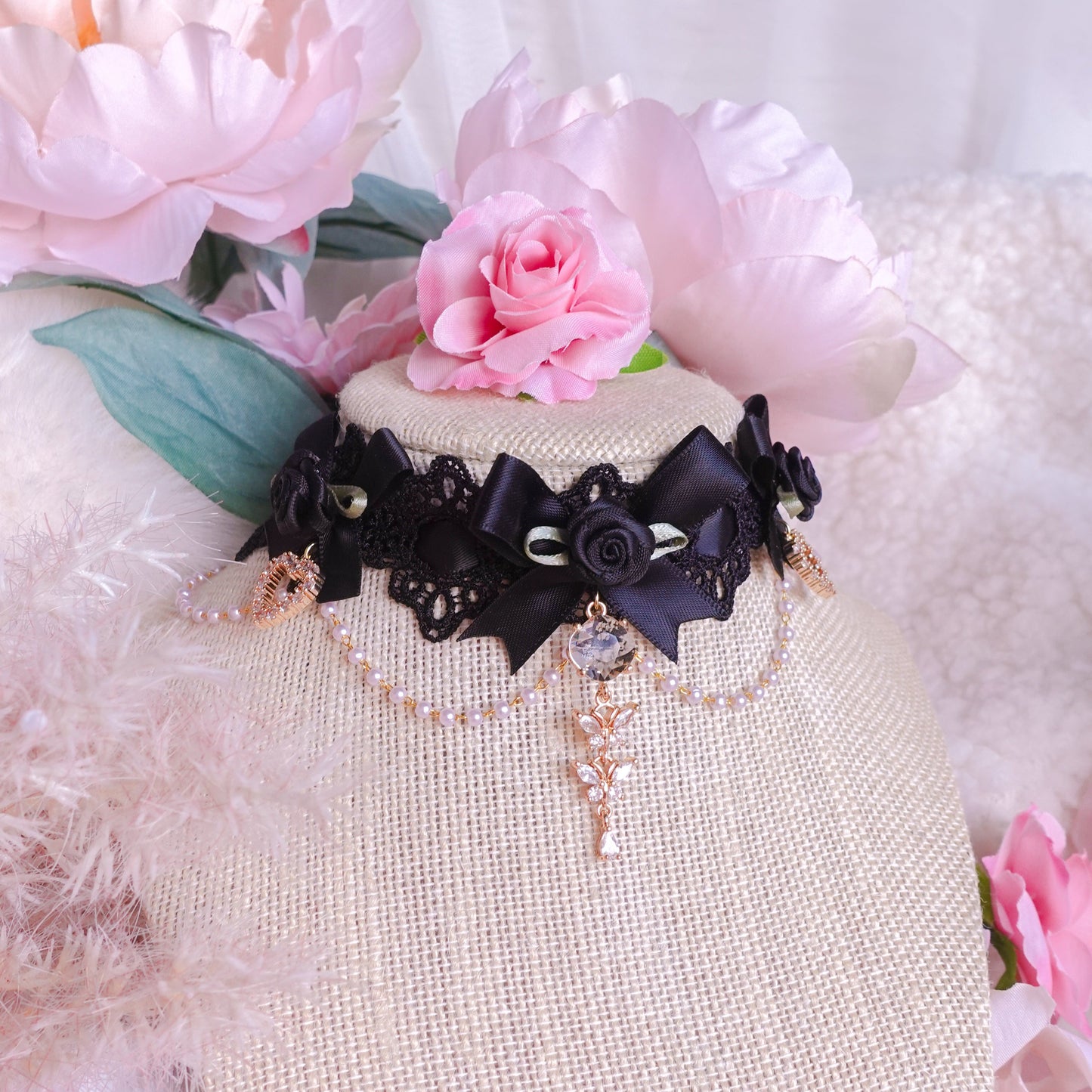 Chocolat Noir Choker