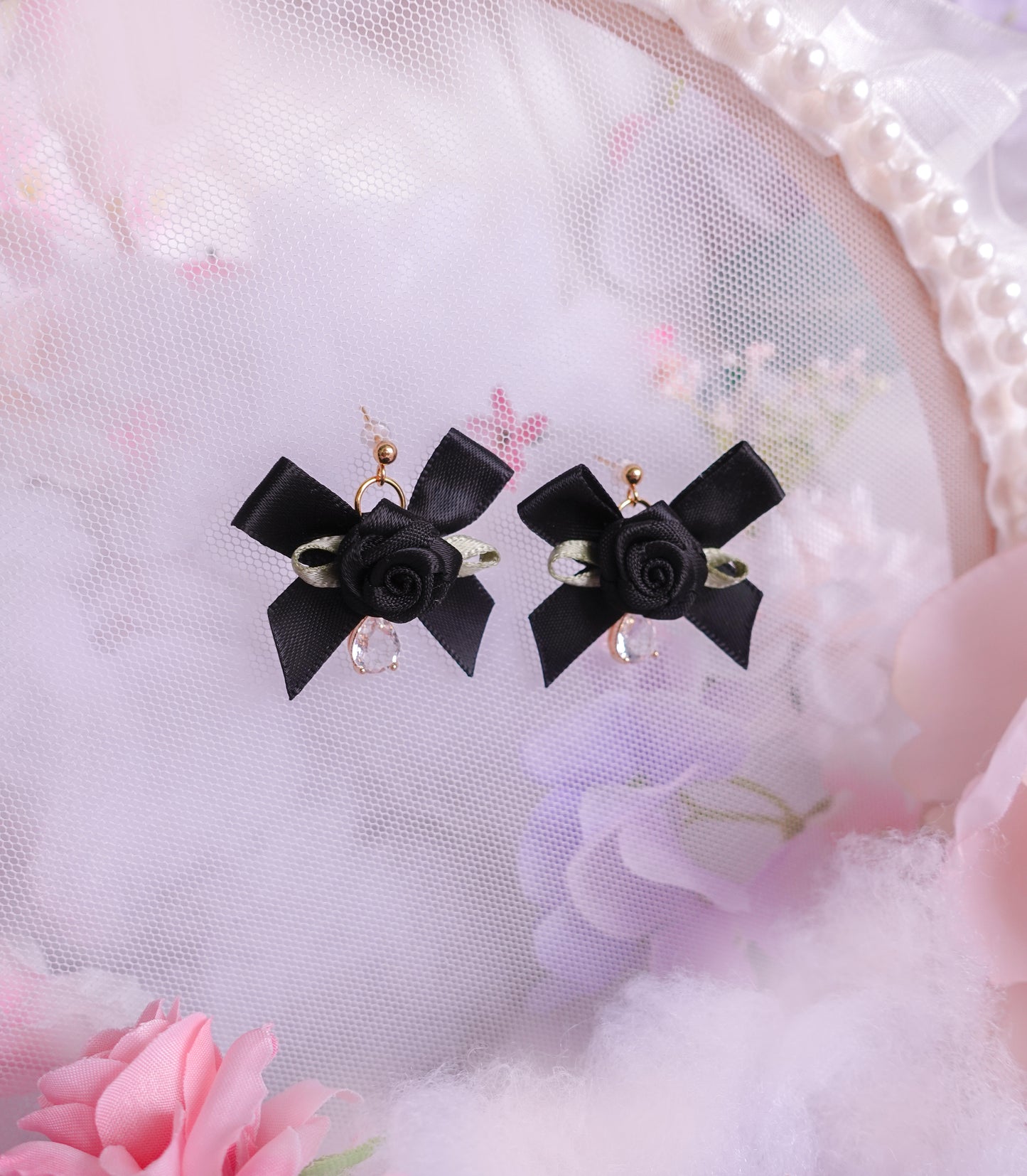 Black Pearl Voice Earrings