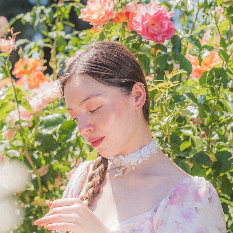 Blueberry Milk Crystalfly Choker