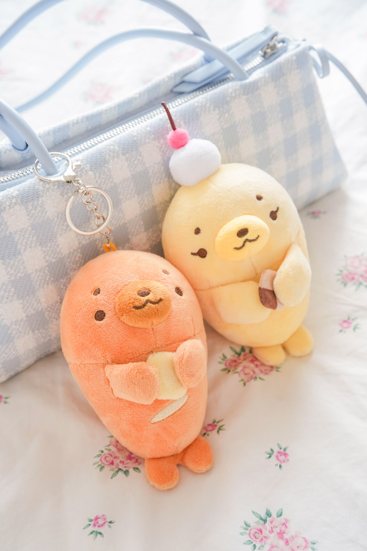 PREORDER ✿ Baguette & Condensed Milk ♡ Seal Keychain