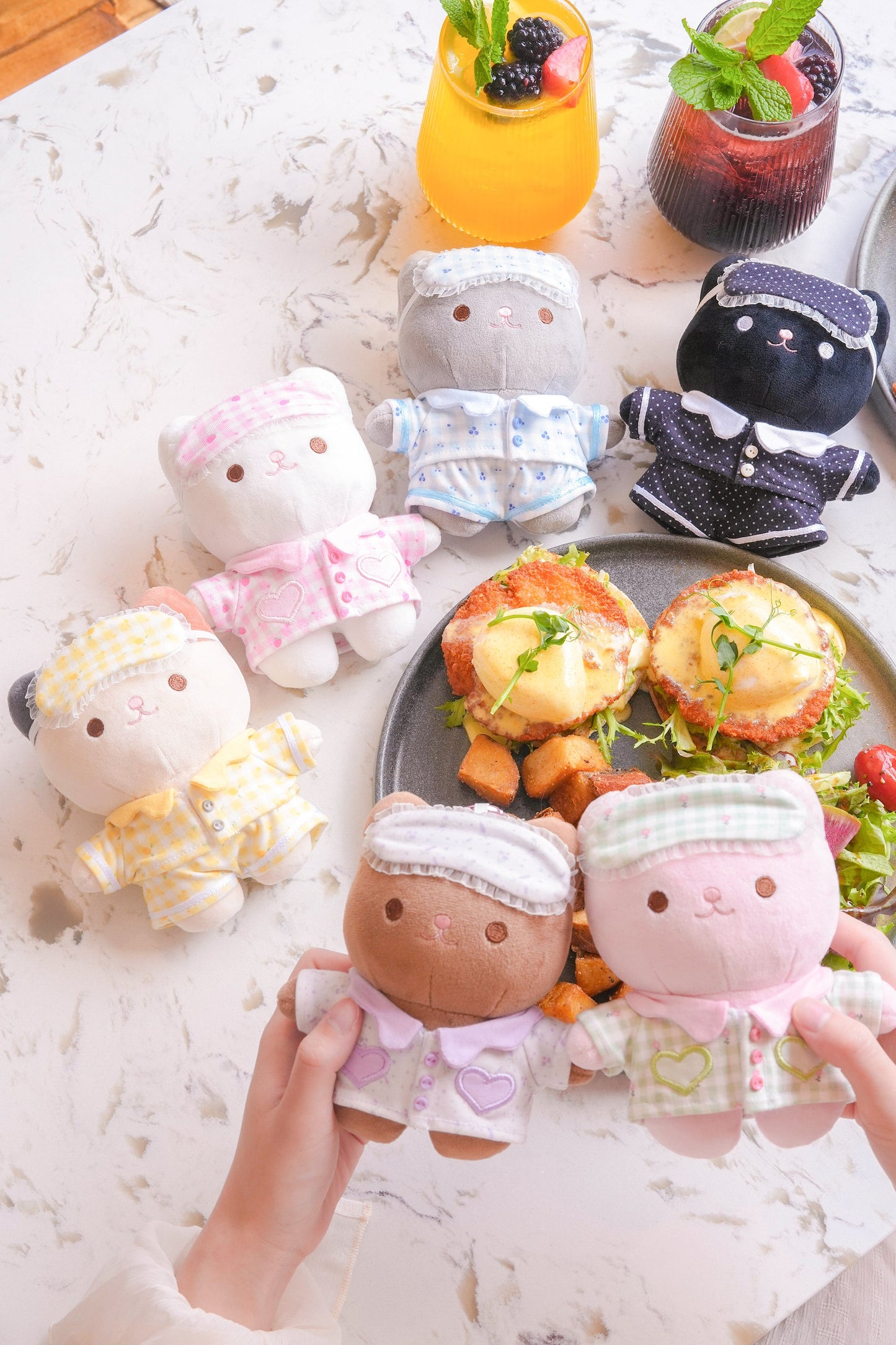 PREORDER ✿ Slumber Party Pack ♡ Crème Cat Keychains Full Set