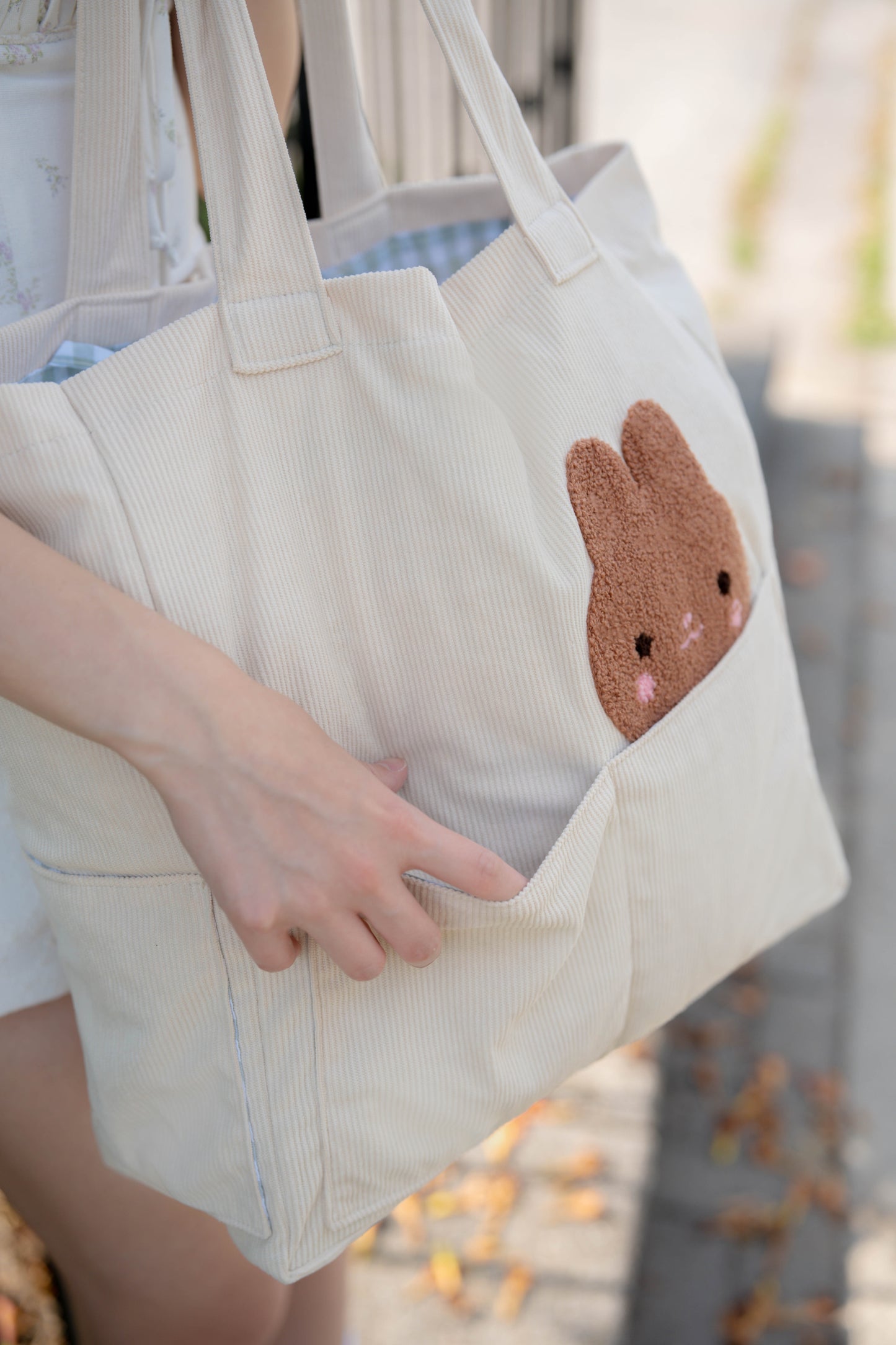 Neapolitan Bun XL Tote Bag ♡ Khaki | BUY 1 GET 1 50% OFF!