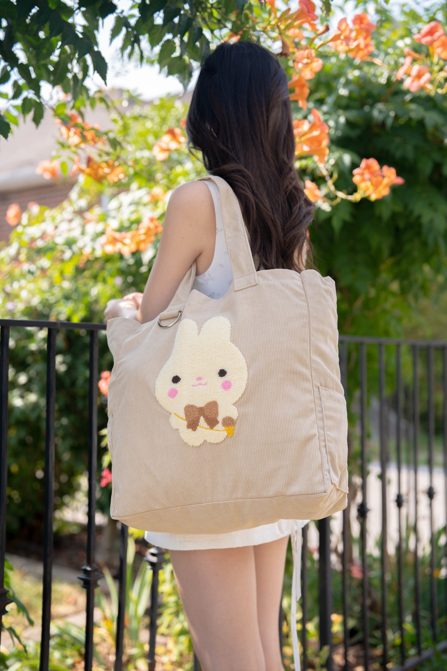 Neapolitan Bun XL Tote Bag ♡ Tan | BUY 1 GET 1 50% OFF!