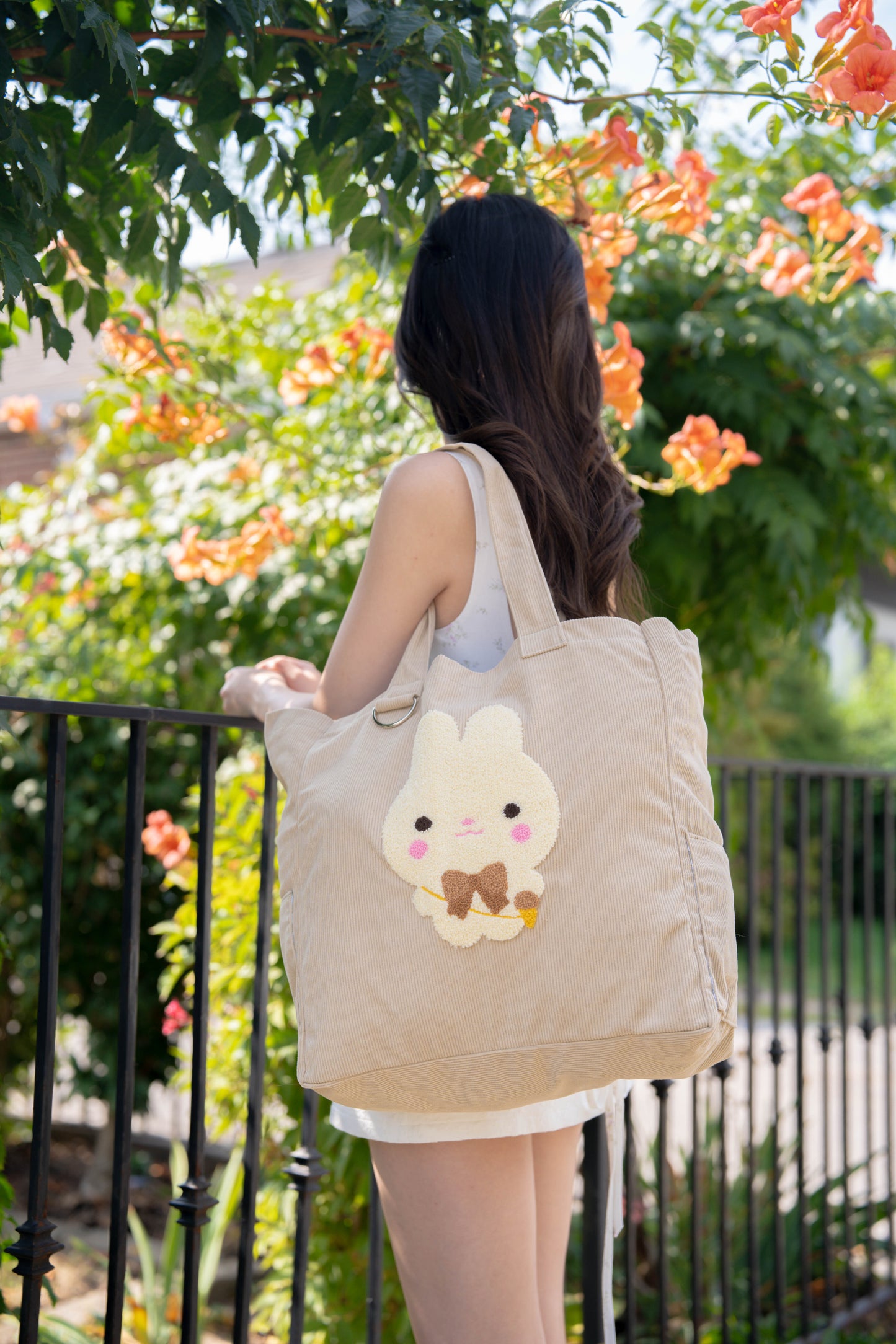 Neapolitan Bun XL Tote Bag ♡ Tan | BUY 1 GET 1 50% OFF!
